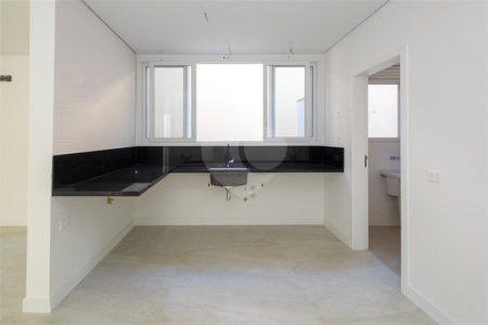 Casa à venda com 5 quartos, sendo 4 suítes, em Jardim Marajoara, São Paulo, SP