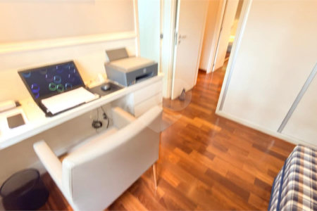 Apartamento à venda com 3 suítes em Santa Teresinha, São Paulo, SP