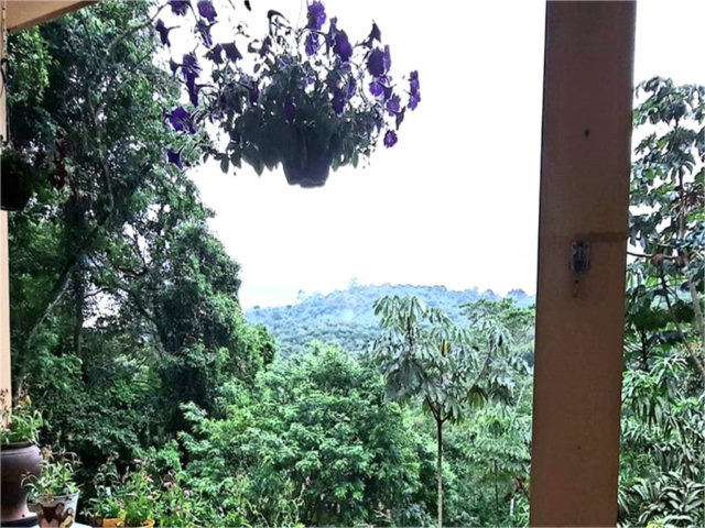 Casa à venda com 5 quartos, sendo 2 suítes,  no condomínio Alpes da Cantareira, Mairiporã - SP