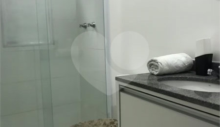 Apartamento à venda com 2 quartos, sendo 1 suíte,  em Jardim Carambeí, São Roque, SP