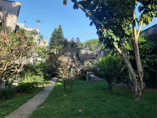 Casa Térrea à venda com 3 quartos em Horto Florestal, São Paulo, SP