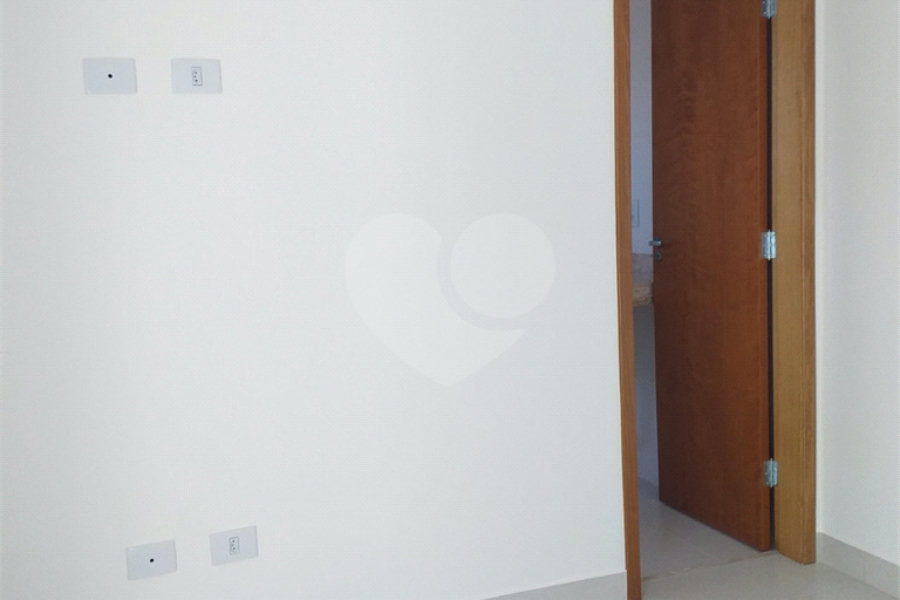 Casa à venda ou para alugar com 3 quartos, sendo 1 suíte, no condomínio martinha, São Paulo - SP