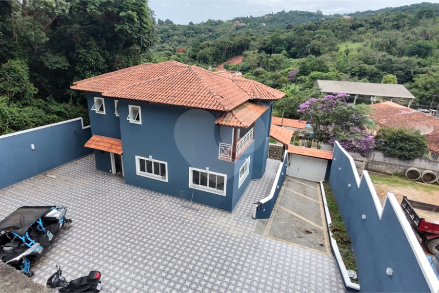 Casa à venda com 3 quartos, sendo 2 suítes,  em Serra da Cantareira, Mairiporã, SP