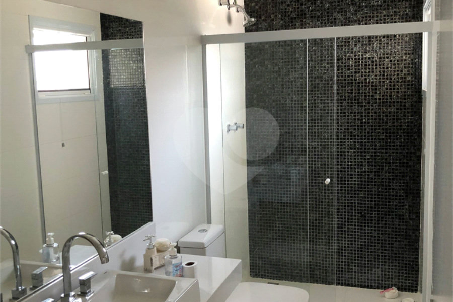 Casa à venda com 3 suítes no condomínio Residencial Lago da Serra, Araçoiaba da Serra - SP