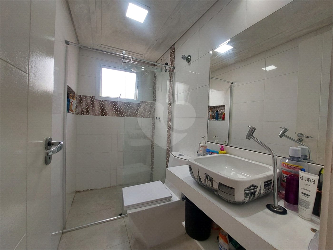 Casa à venda com 4 suítes em Lapa, São Paulo, SP