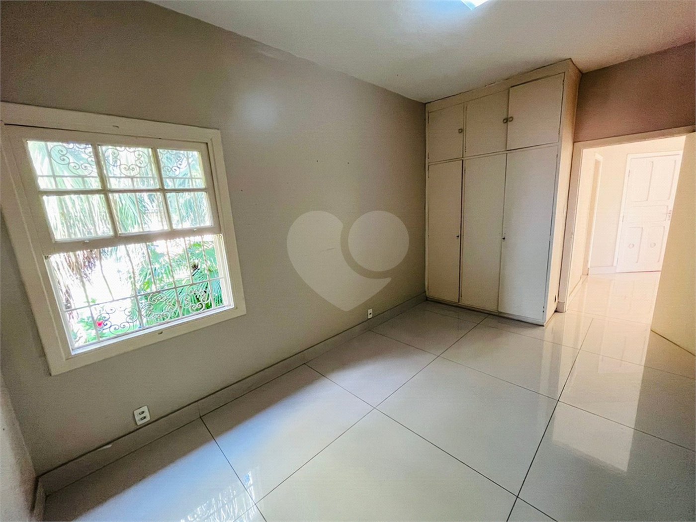 Casa à venda com 4 quartos, sendo 1 suíte, em Jardim São Bento, São Paulo, SP