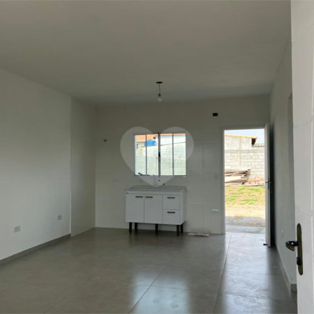 Casa à venda com 2 quartos, sendo 1 suíte, em Vila Vilma (mailasqui), São Roque, SP