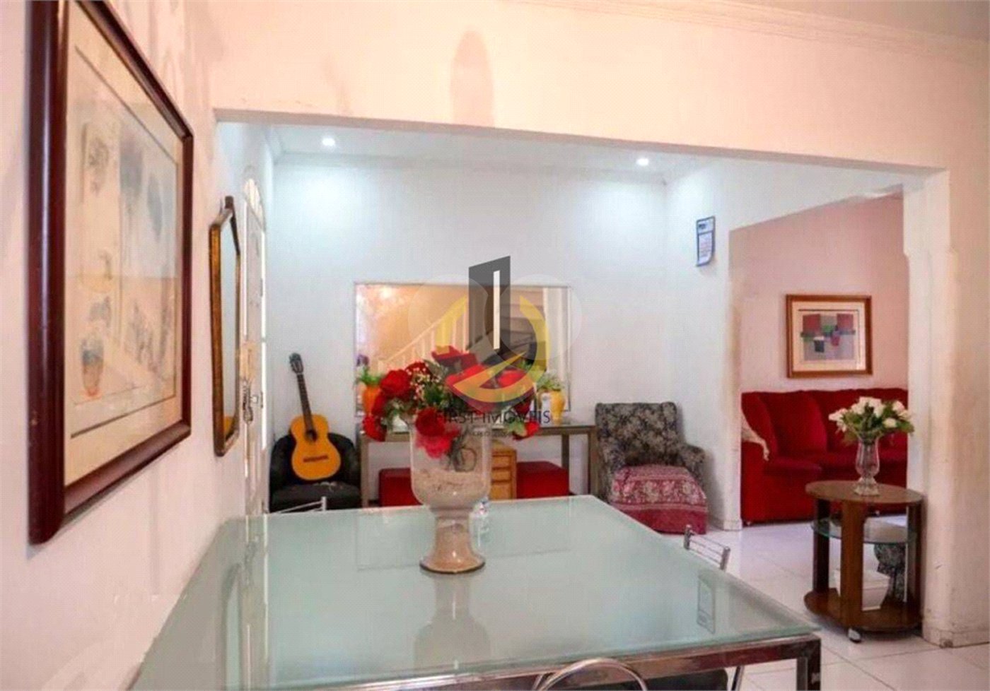 Casa à venda com 3 quartos, sendo 1 suíte, em Cambuci, São Paulo, SP