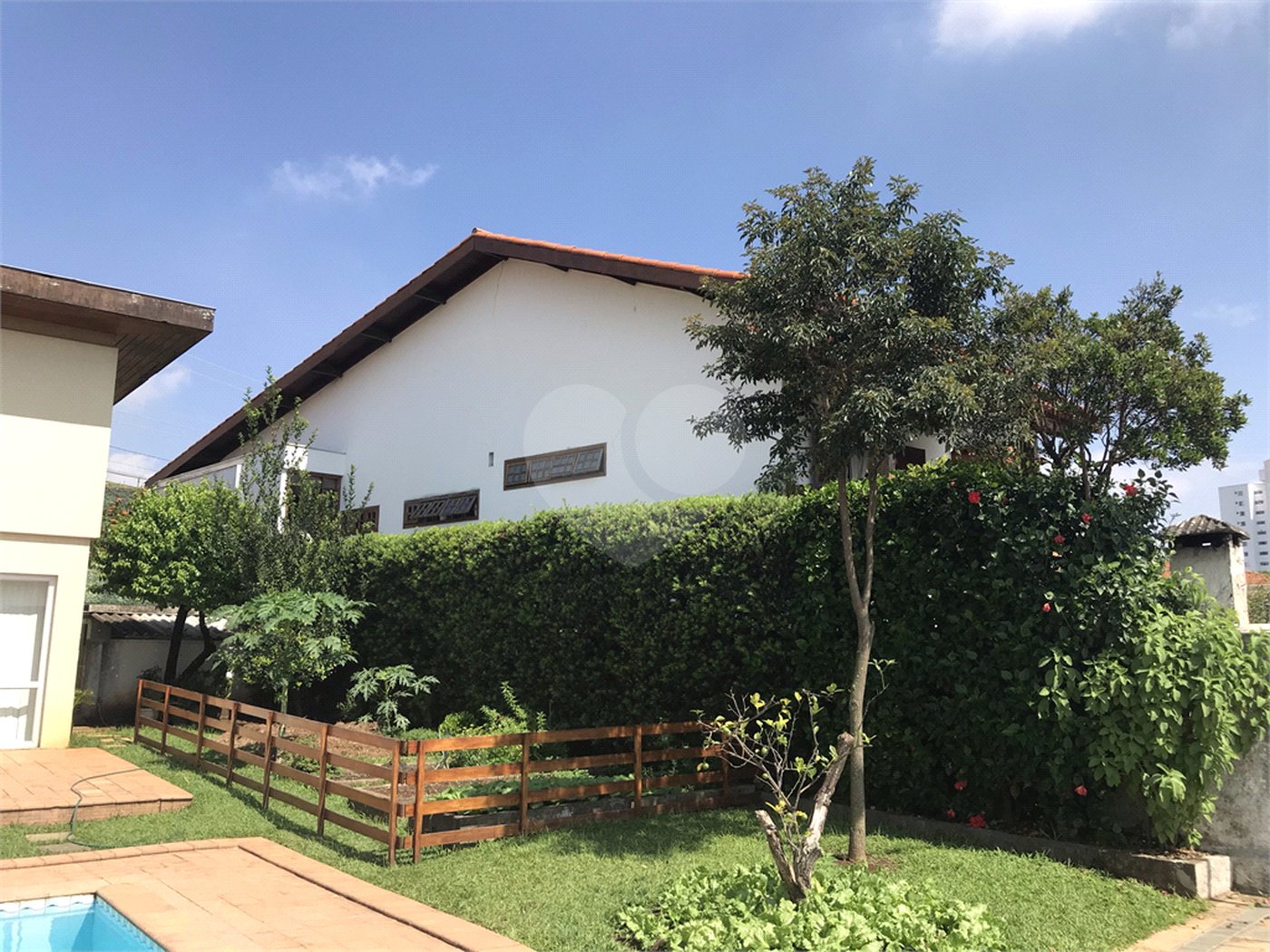 Sobrado à venda com 5 quartos, sendo 1 suíte, em Jardim São Bento, São Paulo, SP
