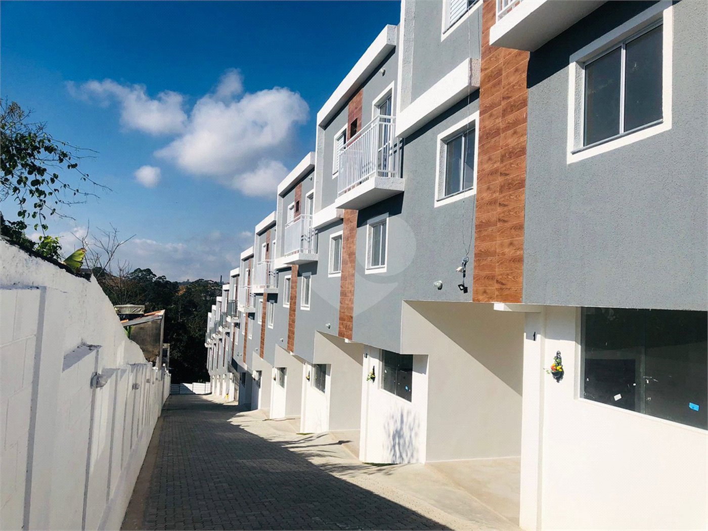 Casa à venda com 2 quartos no condomínio Residencial Turim, Mogi das Cruzes - SP