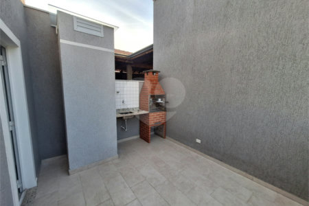 Sobrado à venda com 2 suítes em Vila Constança, São Paulo, SP