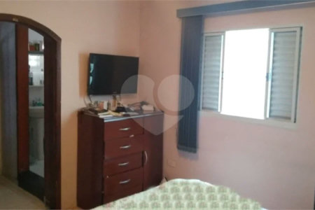 Sobrado à venda com 2 quartos, sendo 1 suíte, em Vila Medeiros, São Paulo, SP
