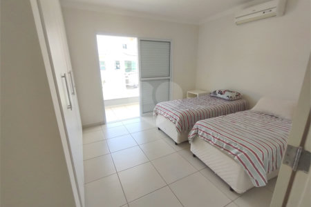 Casa à venda com 3 suítes no condomínio Villaggio Capriccio, Louveira - SP