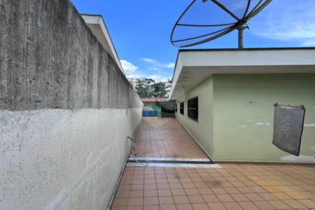 Casa à venda com 3 quartos, sendo 1 suíte,  em Vila Mazzei, São Paulo, SP