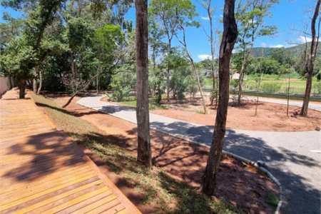 Casa à venda com 3 suítes no condomínio Vue 26, Atibaia - SP