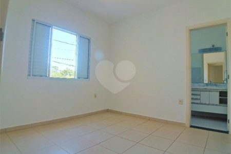 Casa à venda com 3 suítes no condomínio Terras de São Francisco, Vinhedo - SP