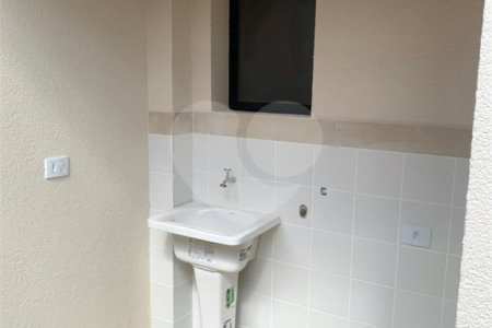 Casa à venda com 3 suítes em Vila Petrópolis, Atibaia, SP