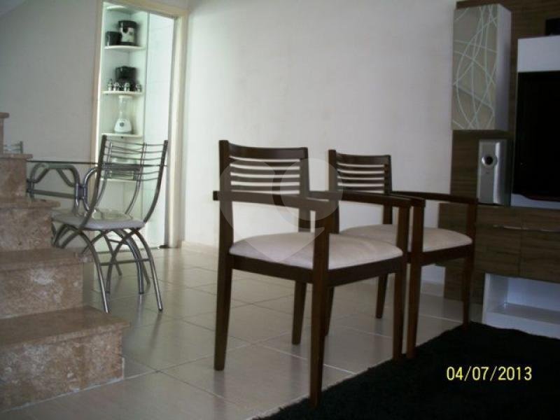 Sobrado à venda com 3 quartos, sendo 1 suíte, em Tremembé, São Paulo, SP