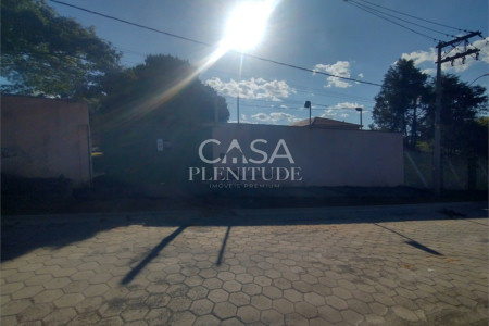 Chácara à venda com 5 quartos, sendo 1 suíte,  em Araçoiaba da Serra, SP