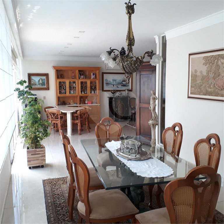 Apartamento à venda com 3 quartos, sendo 2 suítes, em Campo Belo, São Paulo, SP