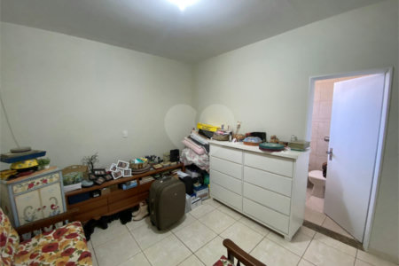 Casa térrea no Jardim Macarengo .