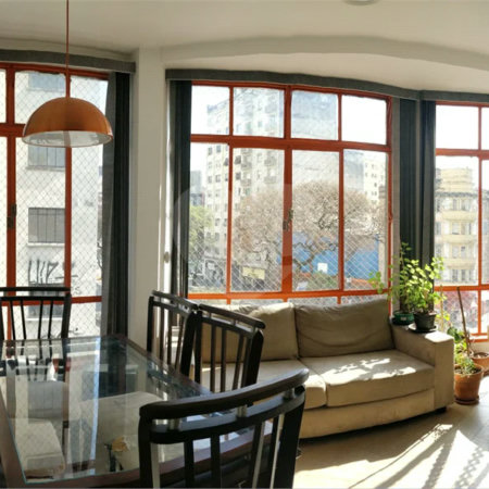 Apartamento e Sala Comercial no centro de São Paulo.