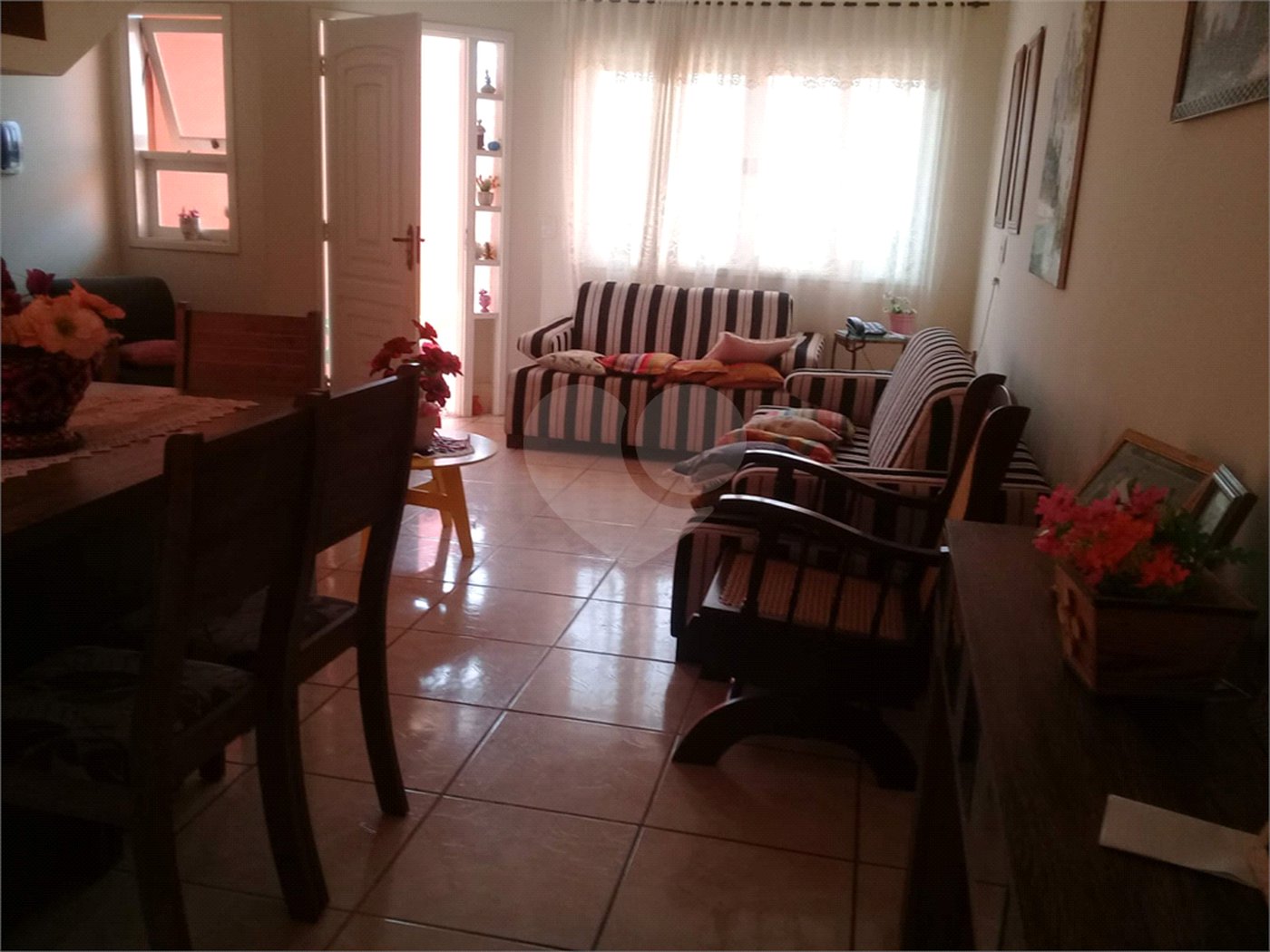 Sobrado à venda com 2 quartos, sendo 1 suíte, em Vila Barth, Itapetininga, SP
