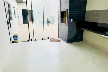 Casa à venda com 3 quartos, sendo 1 suíte, em Jardim das Palmeiras, Cuiabá, MT