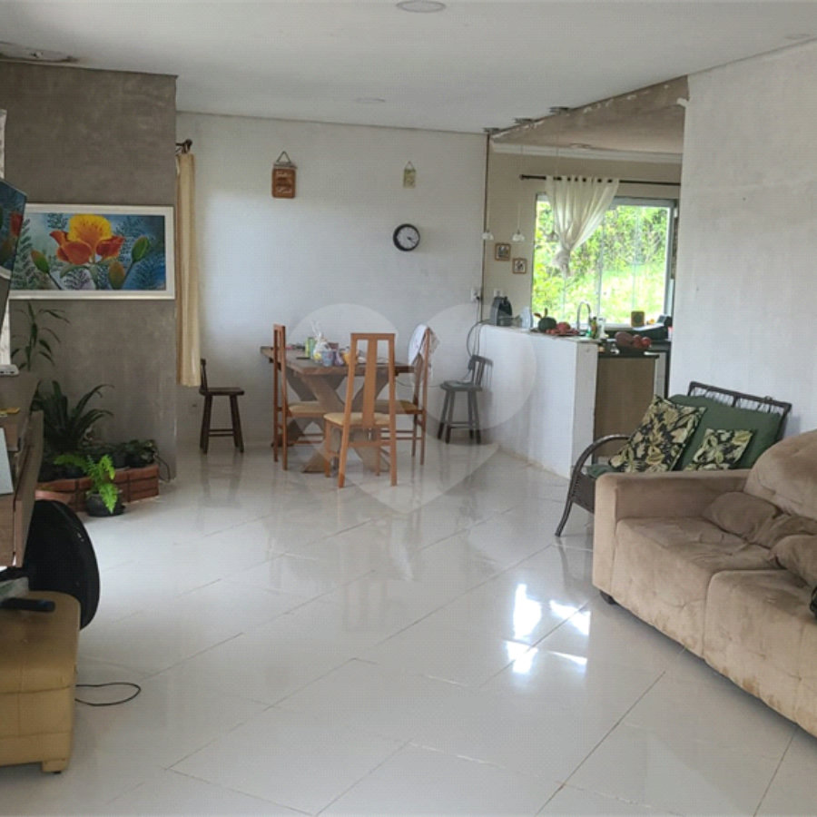 Casa à venda com 2 quartos, sendo 1 suíte, em Jardim Leonor, Itatiba, SP
