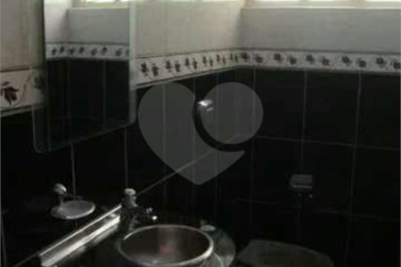 Sobrado à venda com 4 suítes em Vila Trujillo, Sorocaba, SP