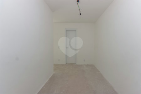 Apartamento à venda com 3 suítes em Vila Gomes Cardim, São Paulo, SP