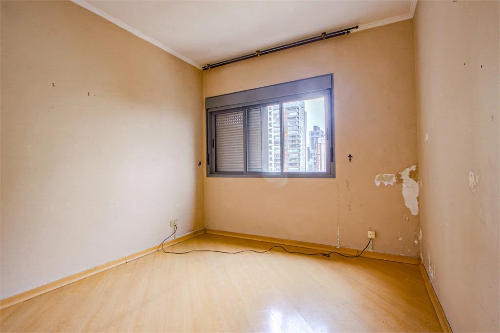 Apartamento à venda com 3 quartos, sendo 1 suíte, em Pinheiros, São Paulo, SP