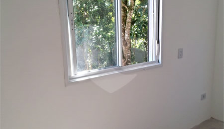 Casa Térrea à venda com 3 quartos, sendo 1 suíte,  em Parque Rizzo, Cotia, SP