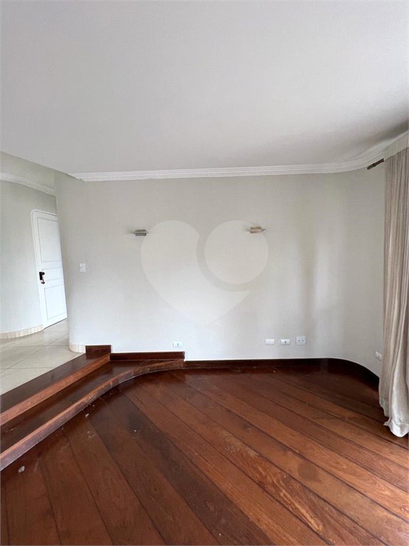 Apartamento à venda com 3 quartos, sendo 2 suítes,  em Vila Suzana, São Paulo, SP