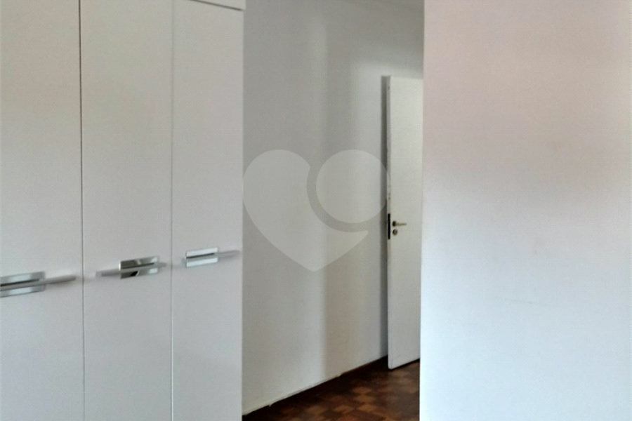 Sobrado à venda com 3 quartos, sendo 1 suíte, em Tremembé, São Paulo, SP