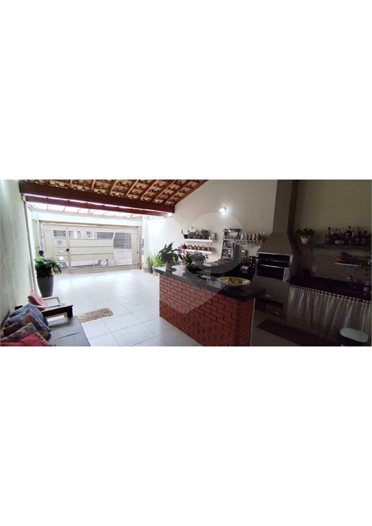 Casa Térrea à venda com 3 quartos, sendo 1 suíte, em Vila Maria Helena, Indaiatuba, SP