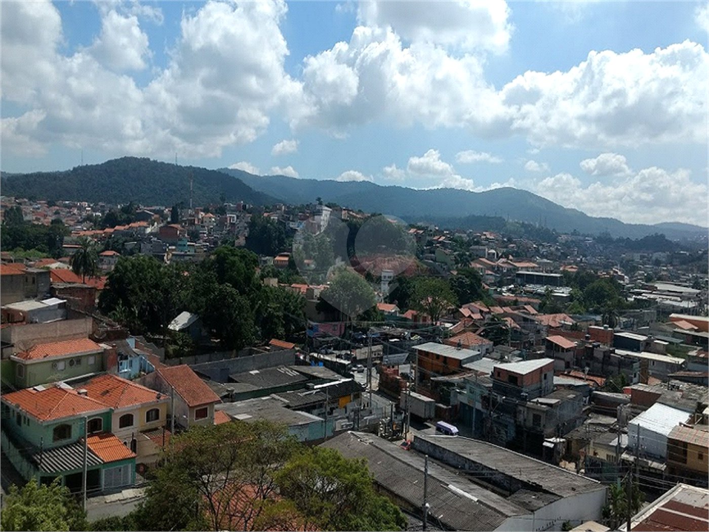 Sobrado à venda com 4 quartos, sendo 2 suítes, em Tremembé, São Paulo, SP