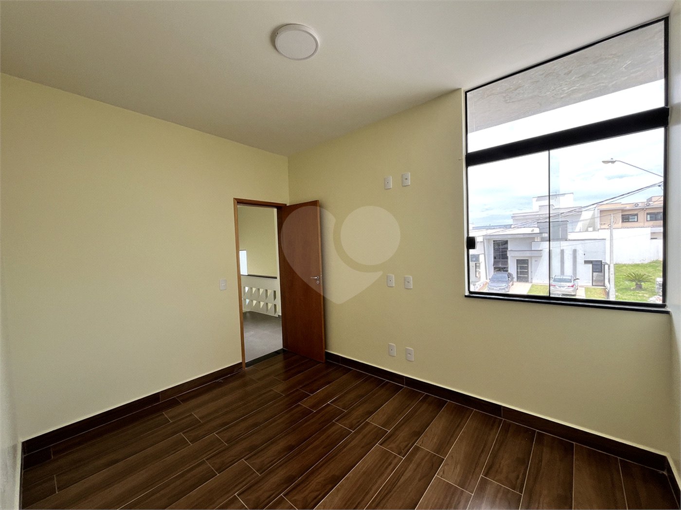 Casa à venda com 3 suítes no condomínio Terras de São Francisco, Sorocaba - SP