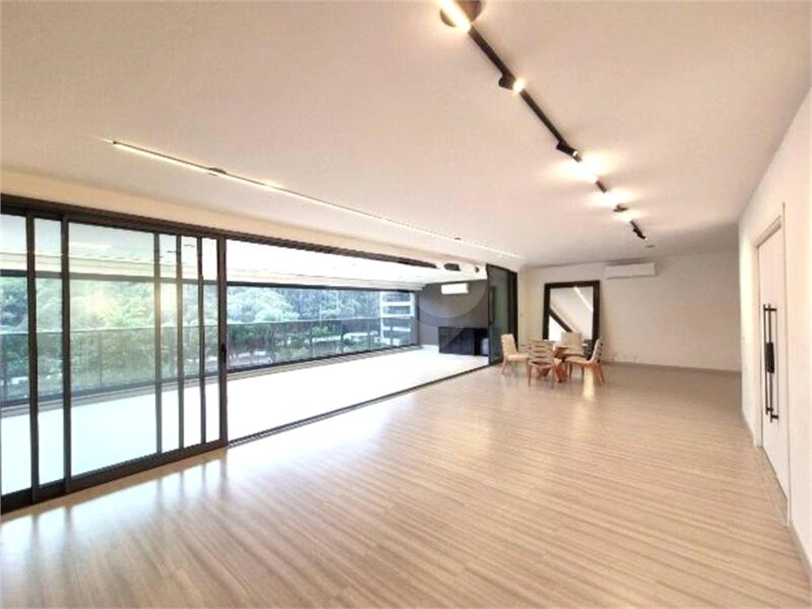 Apartamento para alugar com 3 suítes, em Jardim Morumbi, São Paulo, SP