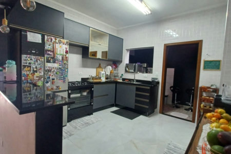 Casa à venda com 3 quartos, sendo 1 suíte, em Jardim Rosana, Guarulhos, SP
