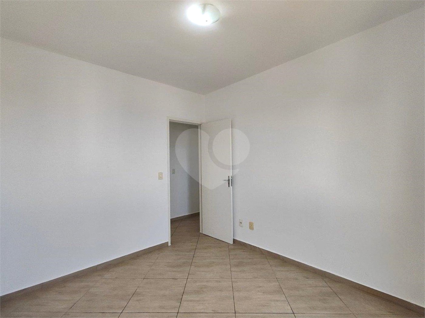 Apartamento à venda com 2 quartos, sendo 1 suíte, em Vila Trujillo, Sorocaba, SP