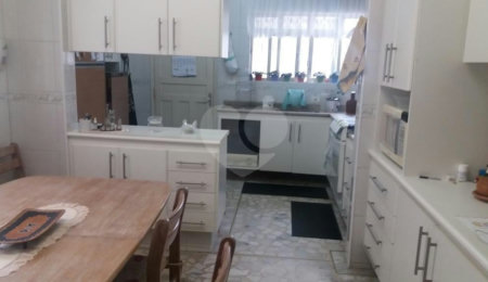 Sobrado à venda com 4 quartos, sendo 1 suíte,  em Santana, São Paulo, SP