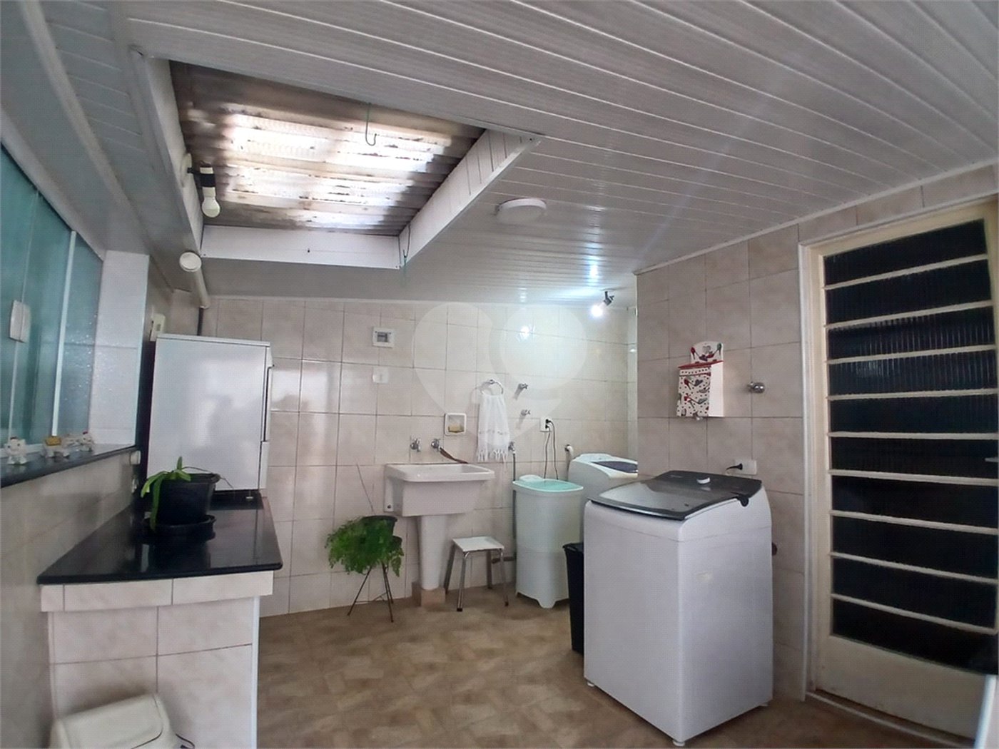 Casa à venda com 3 quartos, sendo 1 suíte,  em Esplanada Mendes Moraes, São Roque, SP