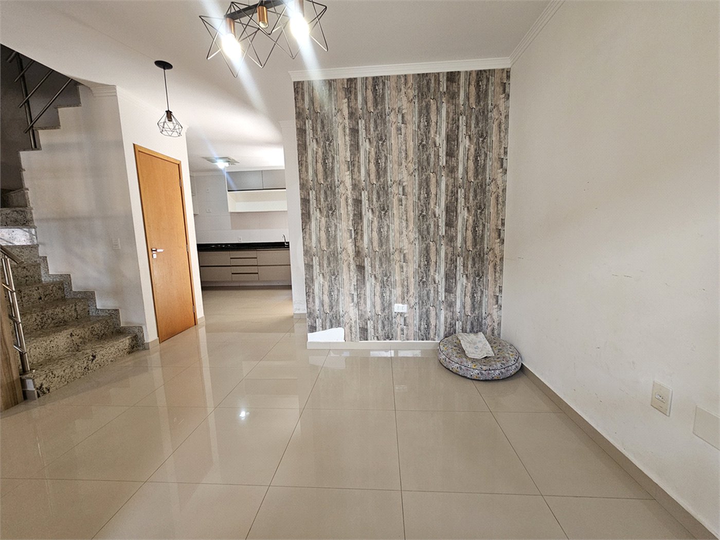 Sobrado à venda com 3 quartos, sendo 1 suíte,  em Vila Nivi, São Paulo, SP
