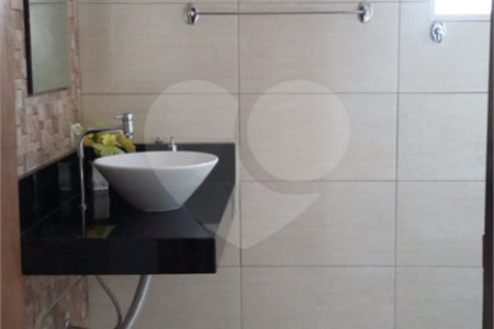 Casa à venda com 6 quartos, sendo 4 suítes, no condomínio Recanto dos Palmares, Atibaia - SP