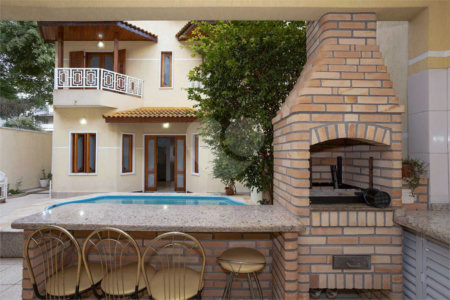 Casa à venda com 3 quartos, sendo 1 suíte, em Jardim Santa Clara, Guarulhos, SP