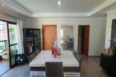 Apartamento à venda com 3 suítes em Vila Paulicéia, São Paulo, SP