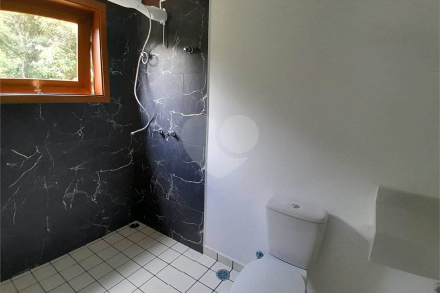 Casa à venda com 3 quartos, sendo 1 suíte, no condomínio Sausalito, Mairiporã - SP