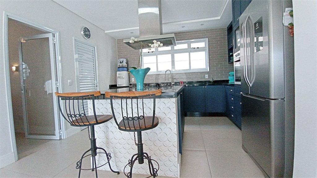 Casa à venda com 3 suítes no condomínio Vila do Sol, Valinhos - SP