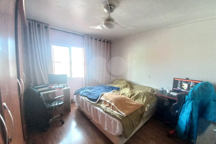 Sobrado à venda com 3 quartos em Vila Paiva, São Paulo, SP